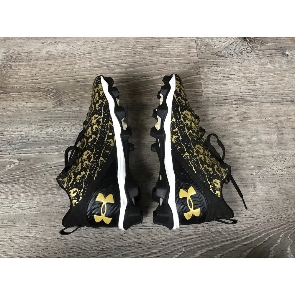 Under Armour Men's Size 9 Spotlight Football Cleats Black Gold 3024252-001.